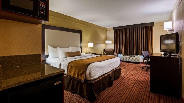 Best Western Plus Strawberry Inn & Suites image 12