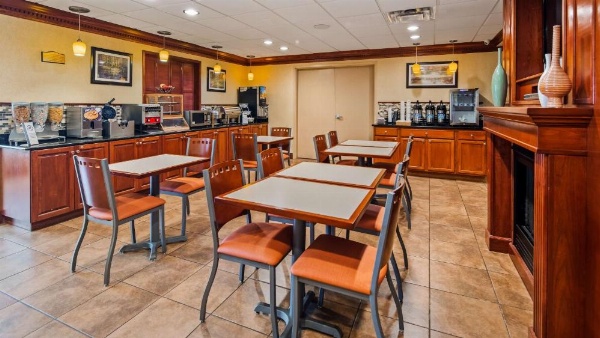 Best Western Plus Strawberry Inn & Suites image 18