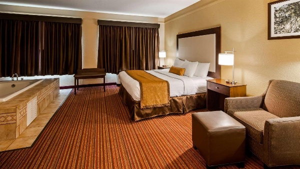 Best Western Plus Strawberry Inn & Suites image 7