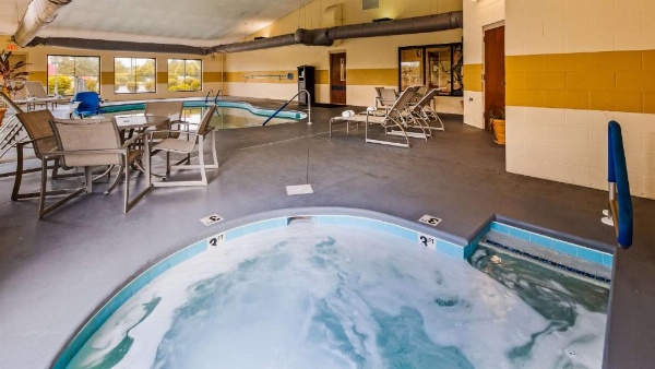 Best Western Plus Strawberry Inn & Suites image 9